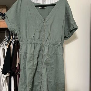 Universal Thread Sage Green Midi Dress